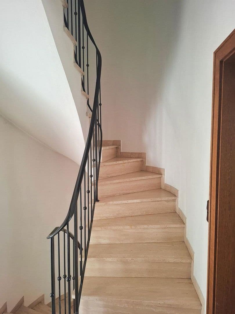 Predaj domu 140 m², pozemek 194 m², München, Bavorsko Predaj domu 140 m², pozemek 194 m², München, Bavorsko