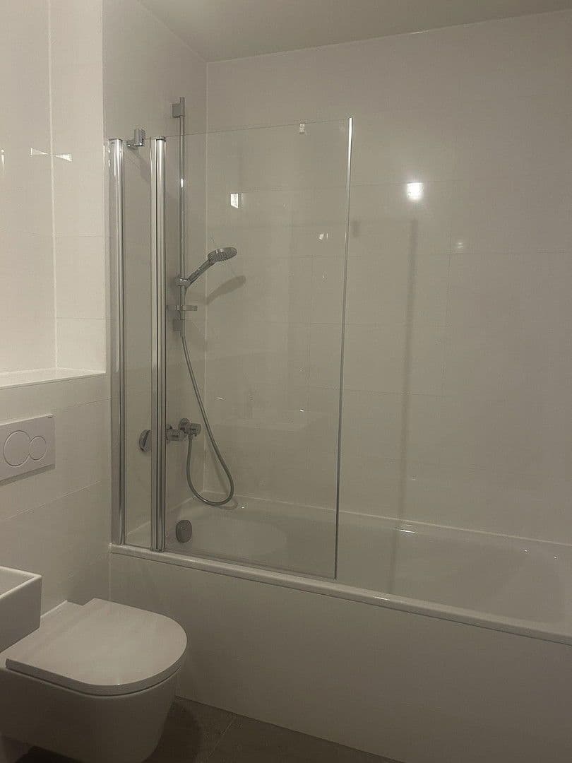 Prenájom bytu 2-izbový 62 m², Hermine-von-Parish-Straße 43, München - Neupasing, Bavorsko Prenájom bytu 2-izbový 62 m², Hermine-von-Parish-Straße 43, München - Neupasing, Bavorsko