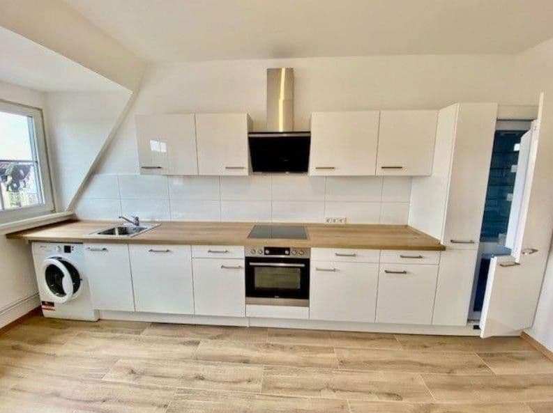 Prenájom bytu 15 m², Straße der Republik 23, Wiesbaden, Hesensko Prenájom bytu 15 m², Straße der Republik 23, Wiesbaden, Hesensko