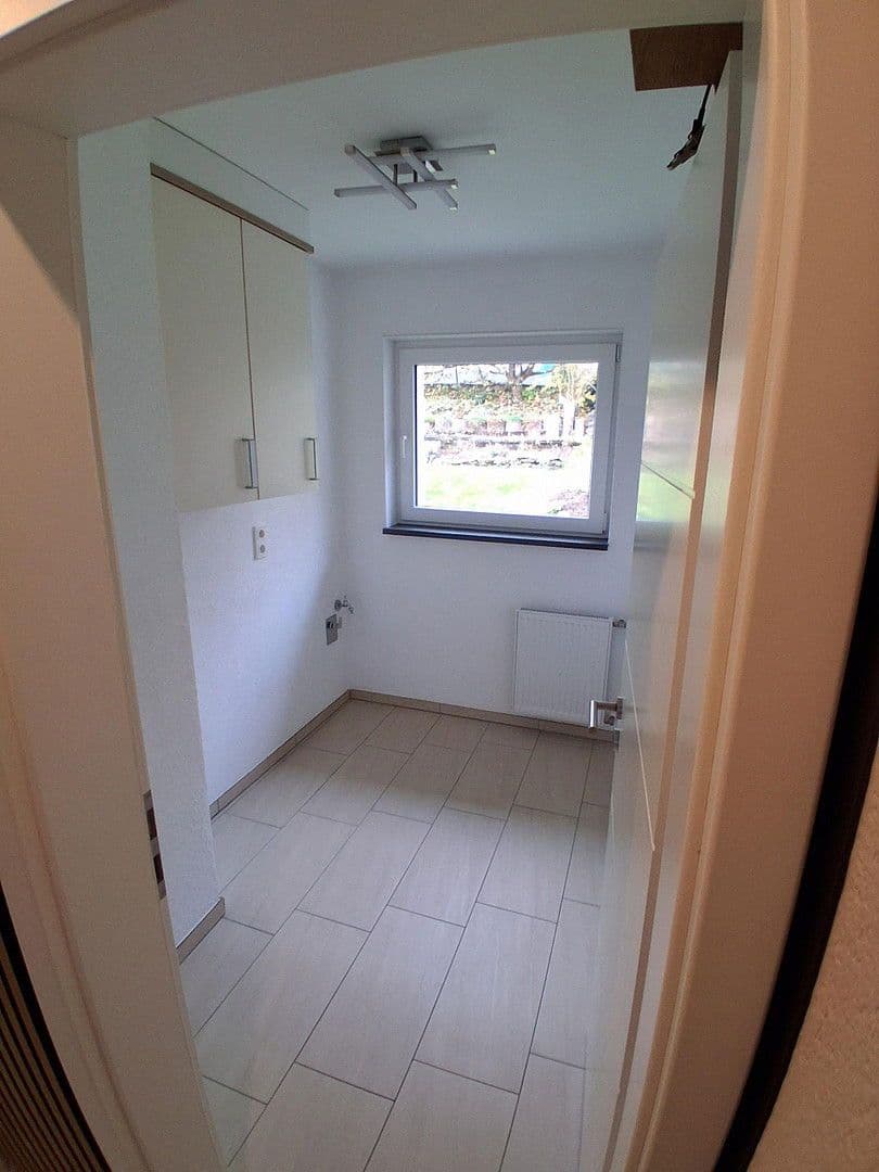 Prenájom bytu 6-izbový 105 m², Prüm, Porýnie-Falcko Prenájom bytu 6-izbový 105 m², Prüm, Porýnie-Falcko