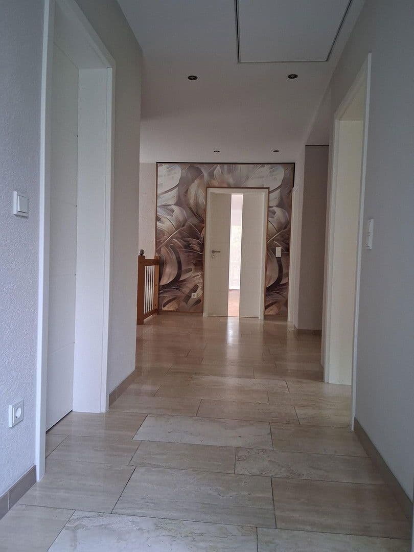 Prenájom bytu 6-izbový 105 m², Prüm, Porýnie-Falcko Prenájom bytu 6-izbový 105 m², Prüm, Porýnie-Falcko