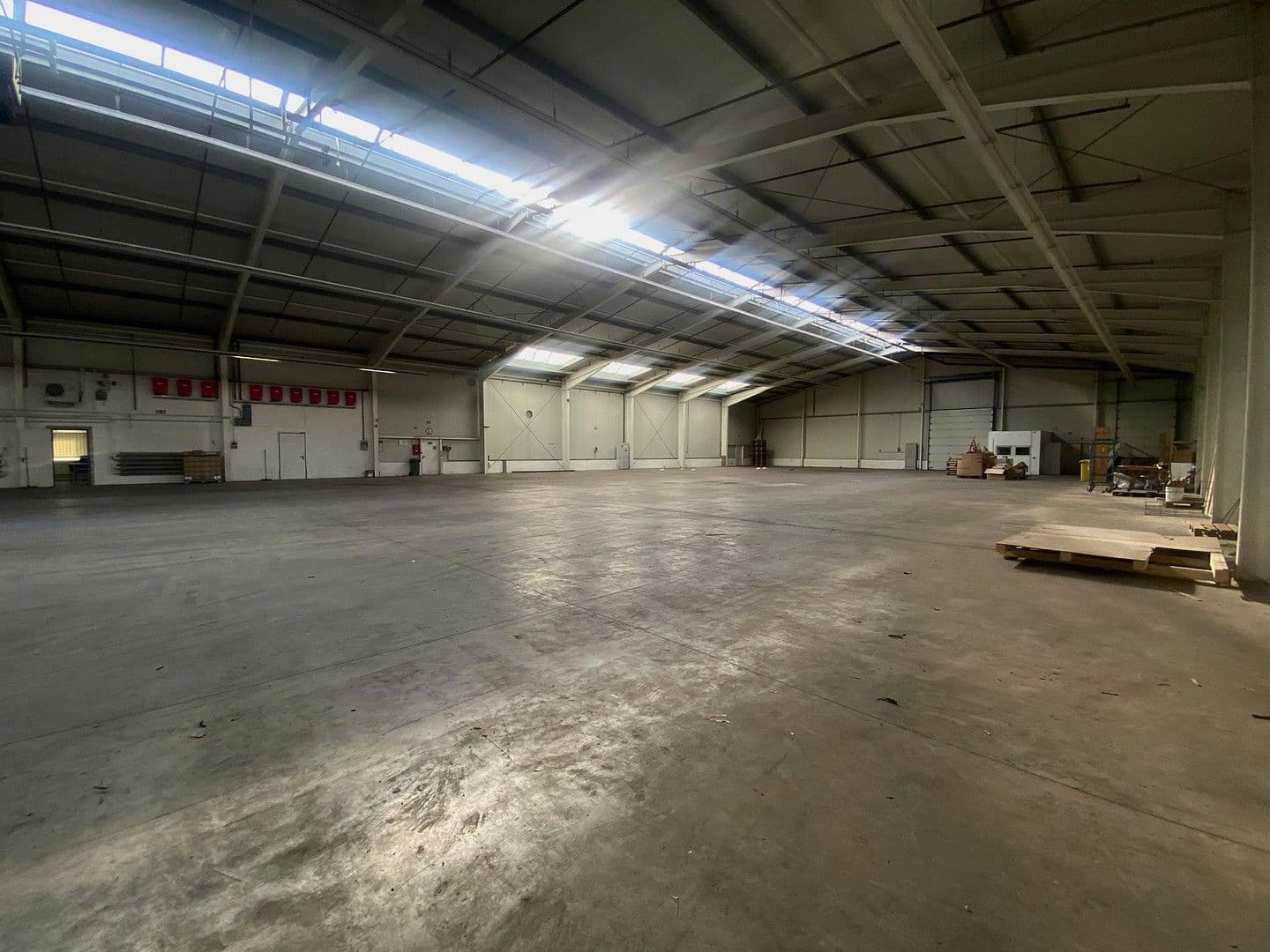 Prenájom nebytového priestoru 2.267 m², Daimlerstraße 5-8, Hörstel, Severné Porýnie - Westfálsko Prenájom nebytového priestoru 2.267 m², Daimlerstraße 5-8, Hörstel, Severné Porýnie - Westfálsko