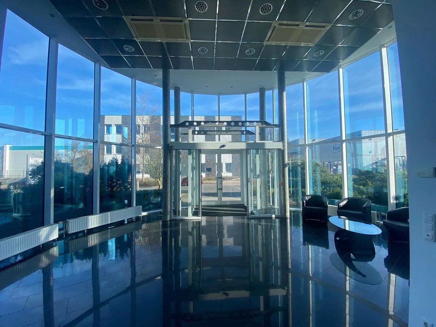 Prenájom kancelárie 160 m², Werner-von-Siemens-Straße 35, Georgsmarienhütte, Dolné Sasko Prenájom kancelárie 160 m², Werner-von-Siemens-Straße 35, Georgsmarienhütte, Dolné Sasko