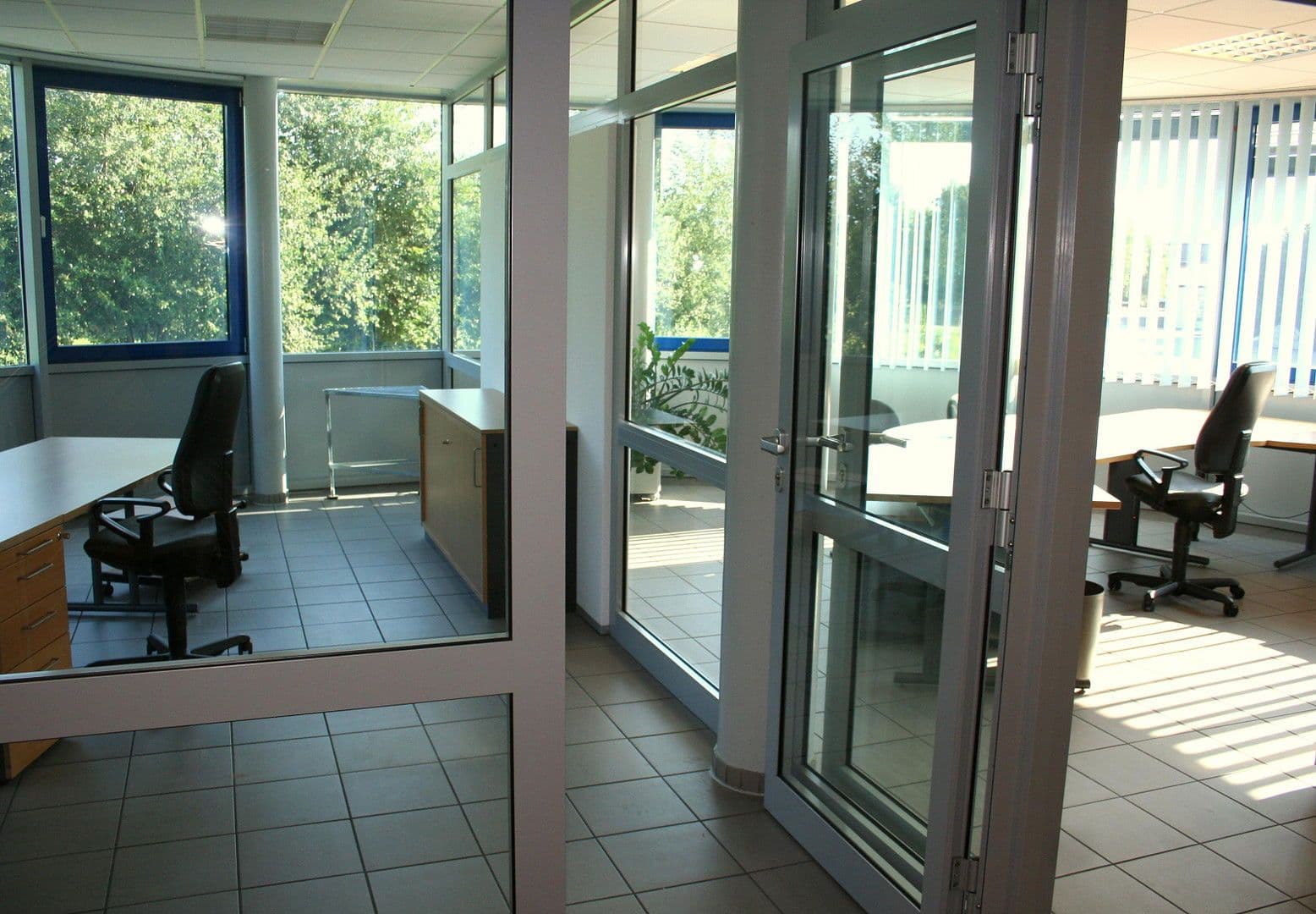 Prenájom nebytového priestoru 13.000 m², Kugelbreite 30, Salzkotten, Severné Porýnie - Westfálsko Prenájom nebytového priestoru 13.000 m², Kugelbreite 30, Salzkotten, Severné Porýnie - Westfálsko