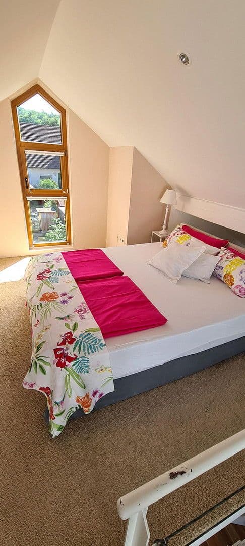 Prenájom domu 158 m², pozemek 245 m², Cleebronn, Bádensko-Wurttembersko Prenájom domu 158 m², pozemek 245 m², Cleebronn, Bádensko-Wurttembersko