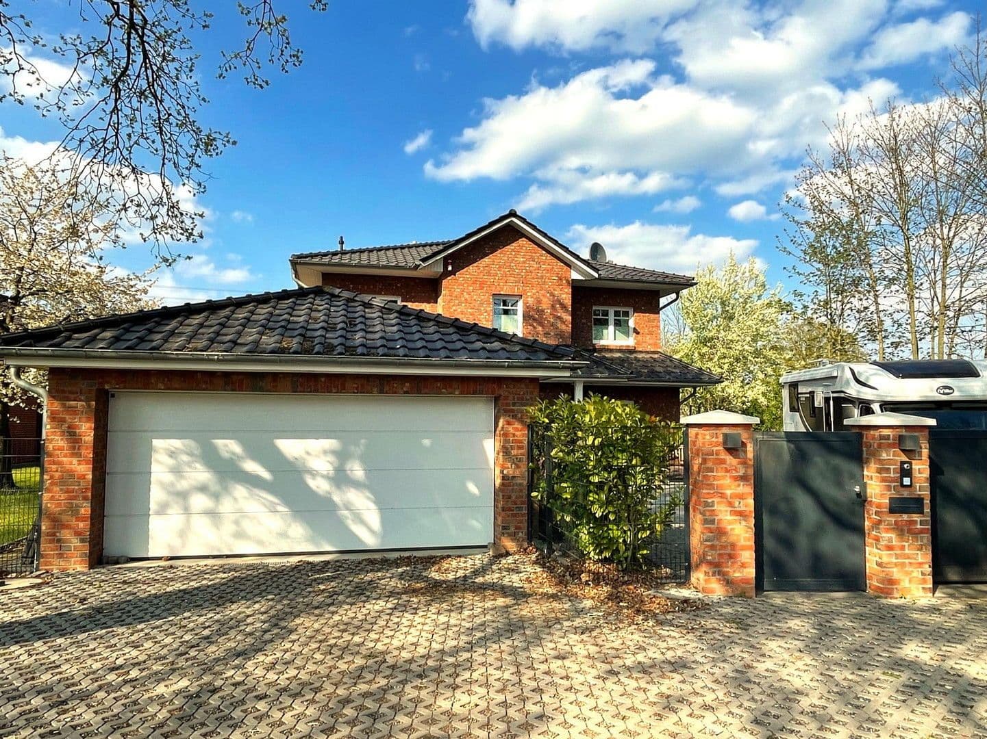 Predaj domu 280 m², pozemek 2.360 m², Börnsen, Šlezvicko-Holštajnsko Predaj domu 280 m², pozemek 2.360 m², Börnsen, Šlezvicko-Holštajnsko