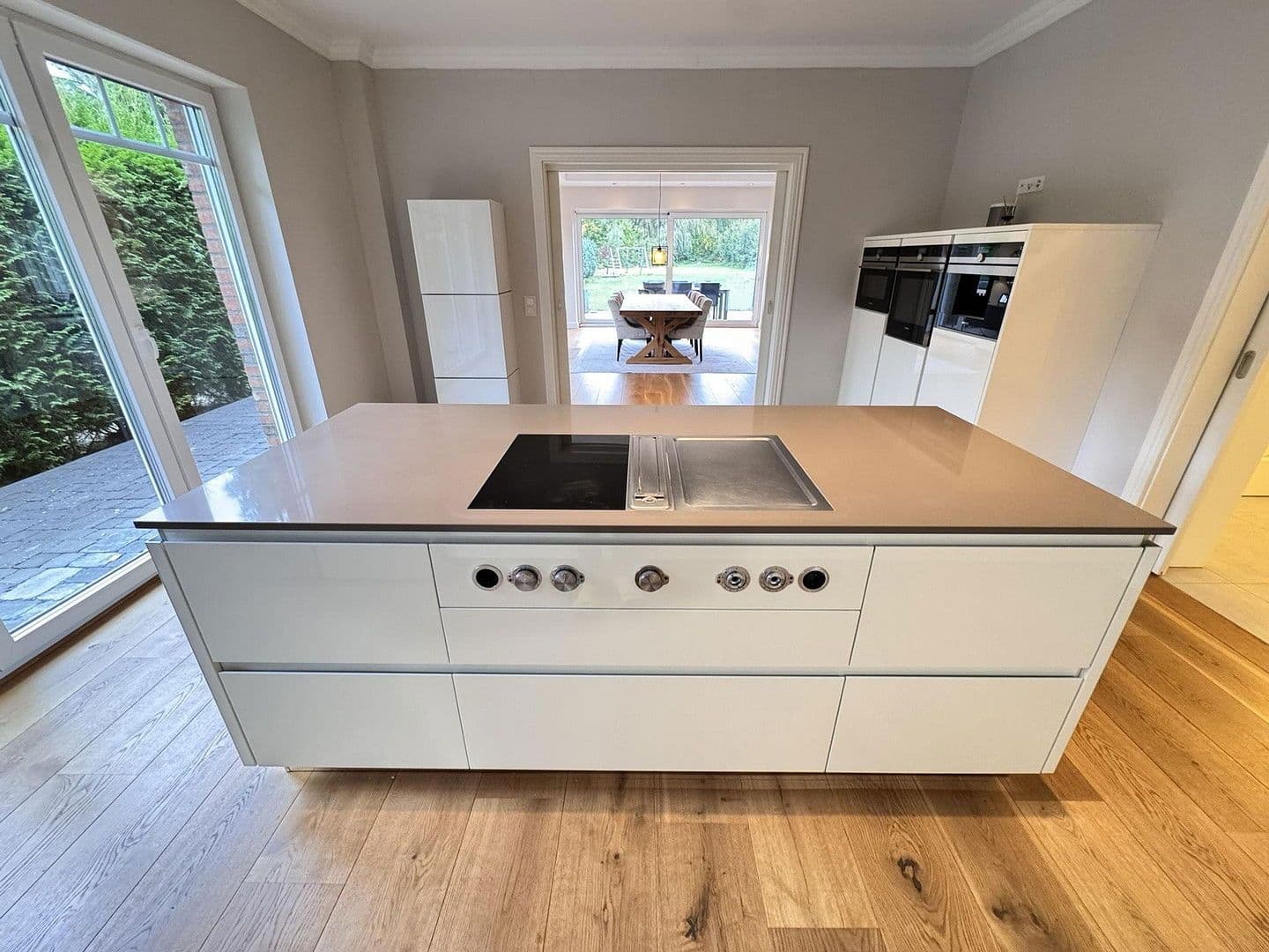 Predaj domu 280 m², pozemek 2.360 m², Börnsen, Šlezvicko-Holštajnsko Predaj domu 280 m², pozemek 2.360 m², Börnsen, Šlezvicko-Holštajnsko