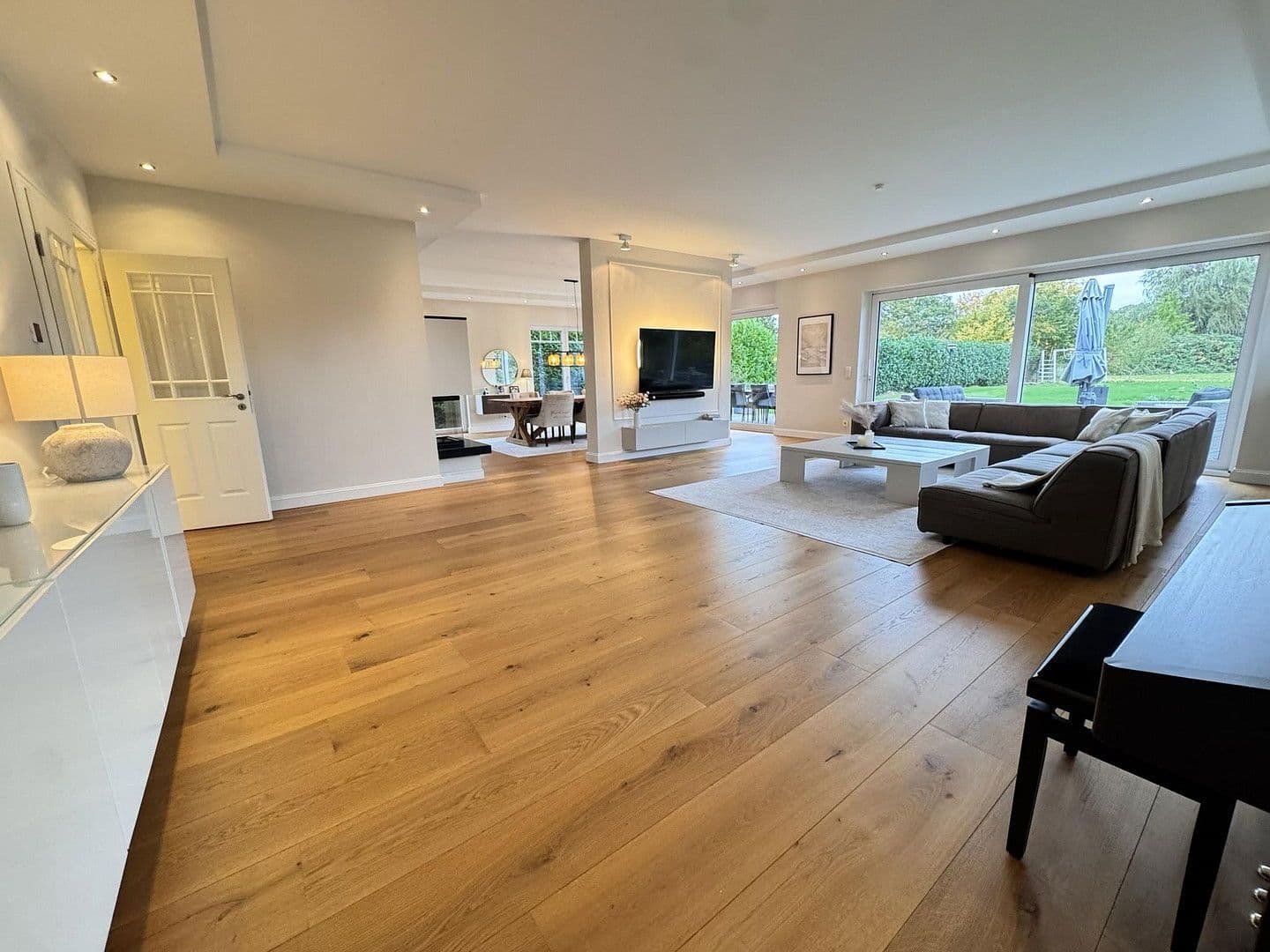 Predaj domu 280 m², pozemek 2.360 m², Börnsen, Šlezvicko-Holštajnsko Predaj domu 280 m², pozemek 2.360 m², Börnsen, Šlezvicko-Holštajnsko