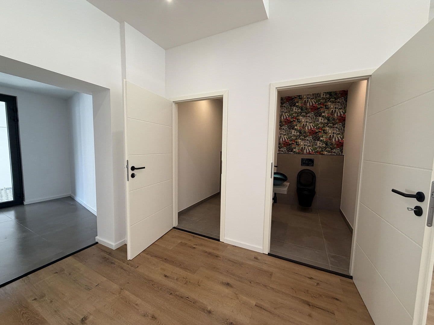 Prenájom nebytového priestoru 190 m², Daniel-Häberelstr. 18, Kaiserslautern, Porýnie-Falcko Prenájom nebytového priestoru 190 m², Daniel-Häberelstr. 18, Kaiserslautern, Porýnie-Falcko