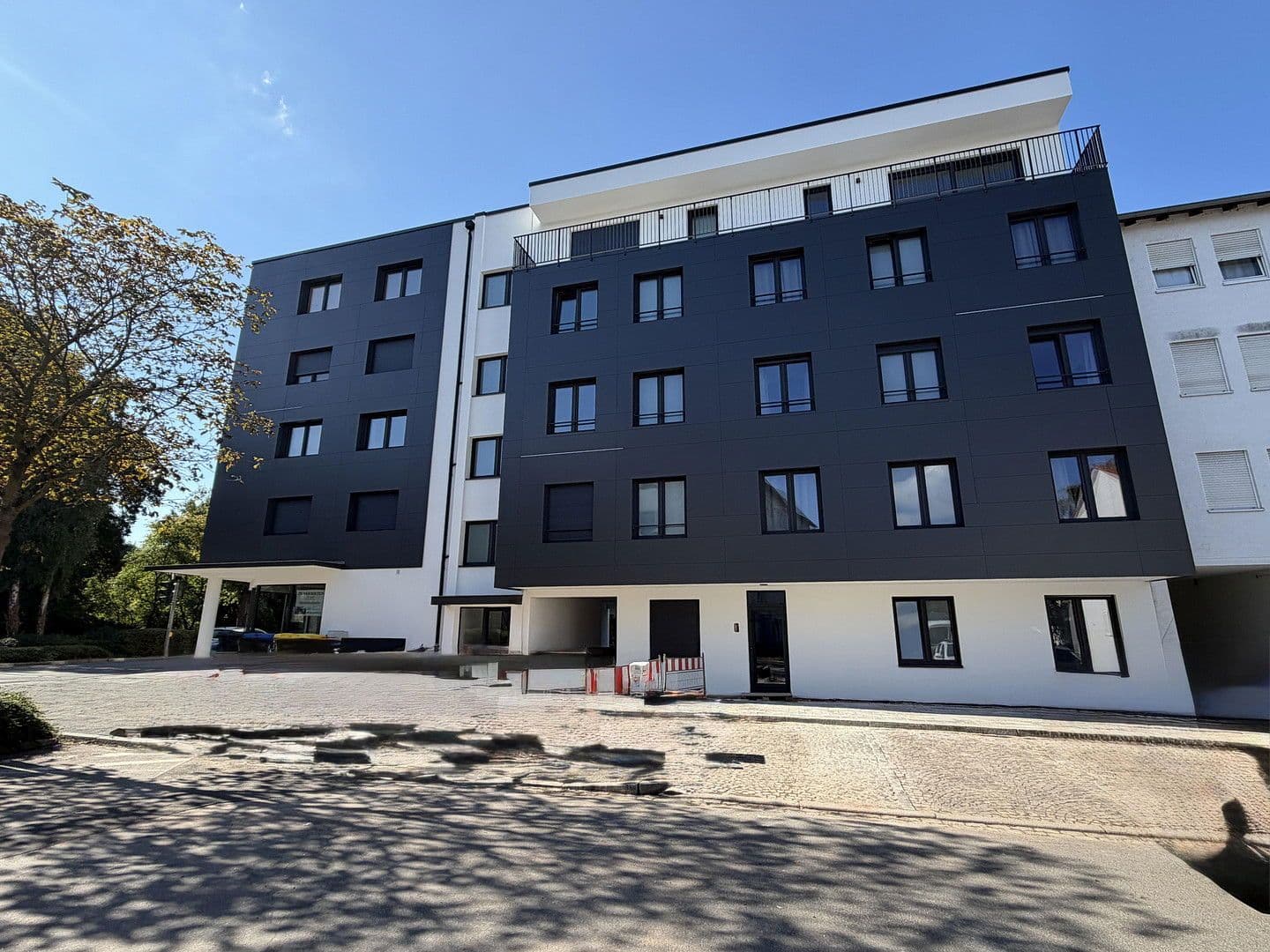 Prenájom nebytového priestoru 190 m², Daniel-Häberelstr. 18, Kaiserslautern, Porýnie-Falcko Prenájom nebytového priestoru 190 m², Daniel-Häberelstr. 18, Kaiserslautern, Porýnie-Falcko