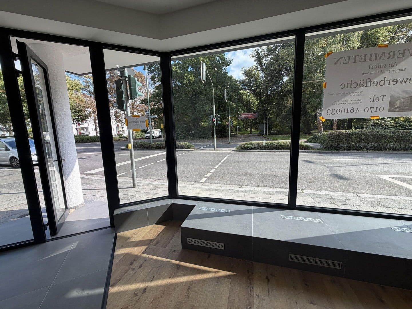 Prenájom nebytového priestoru 190 m², Daniel-Häberelstr. 18, Kaiserslautern, Porýnie-Falcko Prenájom nebytového priestoru 190 m², Daniel-Häberelstr. 18, Kaiserslautern, Porýnie-Falcko