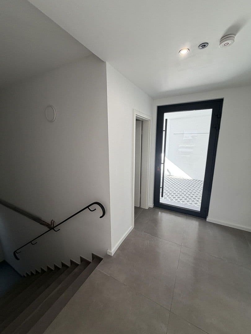 Prenájom nebytového priestoru 190 m², Daniel-Häberelstr. 18, Kaiserslautern, Porýnie-Falcko Prenájom nebytového priestoru 190 m², Daniel-Häberelstr. 18, Kaiserslautern, Porýnie-Falcko