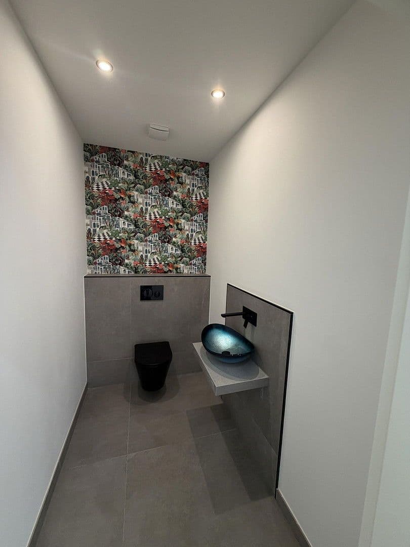 Prenájom nebytového priestoru 190 m², Daniel-Häberelstr. 18, Kaiserslautern, Porýnie-Falcko Prenájom nebytového priestoru 190 m², Daniel-Häberelstr. 18, Kaiserslautern, Porýnie-Falcko