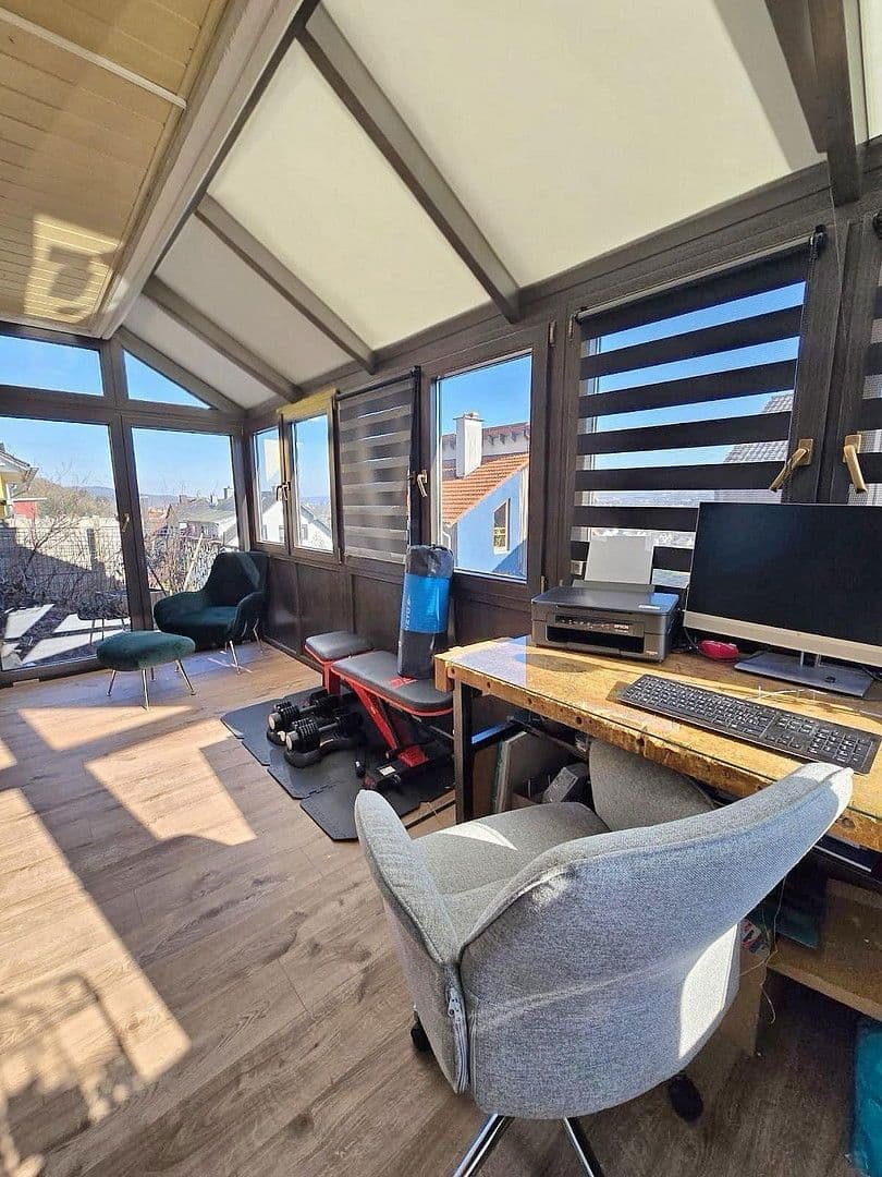 Predaj bytu 2-izbový 80 m², Trier, Porýnie-Falcko Predaj bytu 2-izbový 80 m², Trier, Porýnie-Falcko