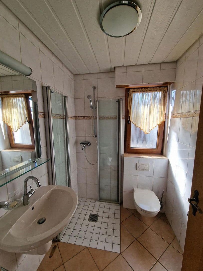 Prenájom domu 115 m², pozemek 650 m², Düren, Severné Porýnie - Westfálsko Prenájom domu 115 m², pozemek 650 m², Düren, Severné Porýnie - Westfálsko