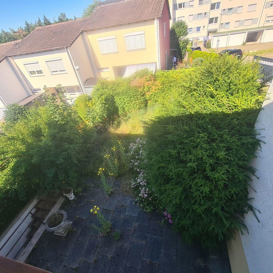 Predaj domu 106 m², pozemek 160 m², Dinkelsbühlerstr.29, Reutlingen, Bádensko-Wurttembersko Predaj domu 106 m², pozemek 160 m², Dinkelsbühlerstr.29, Reutlingen, Bádensko-Wurttembersko