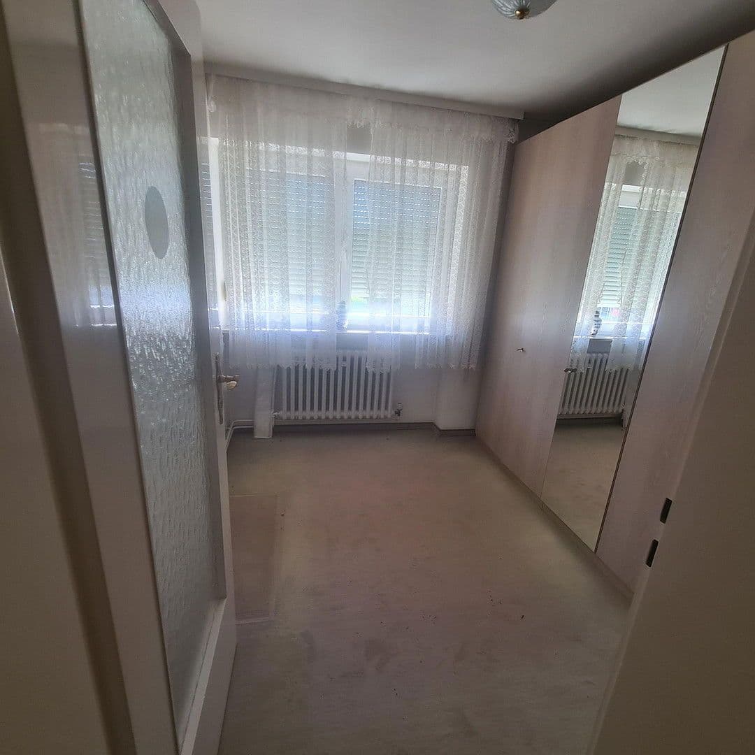 Predaj domu 106 m², pozemek 160 m², Dinkelsbühlerstr.29, Reutlingen, Bádensko-Wurttembersko Predaj domu 106 m², pozemek 160 m², Dinkelsbühlerstr.29, Reutlingen, Bádensko-Wurttembersko