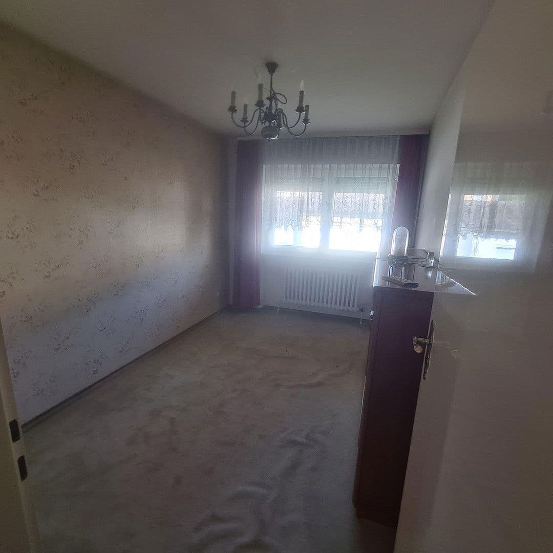 Predaj domu 106 m², pozemek 160 m², Dinkelsbühlerstr.29, Reutlingen, Bádensko-Wurttembersko Predaj domu 106 m², pozemek 160 m², Dinkelsbühlerstr.29, Reutlingen, Bádensko-Wurttembersko