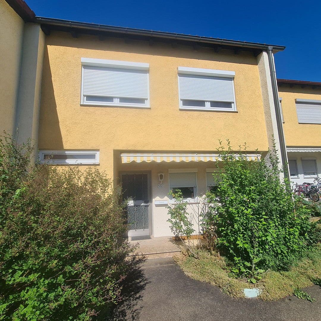 Predaj domu 106 m², pozemek 160 m², Dinkelsbühlerstr.29, Reutlingen, Bádensko-Wurttembersko Predaj domu 106 m², pozemek 160 m², Dinkelsbühlerstr.29, Reutlingen, Bádensko-Wurttembersko