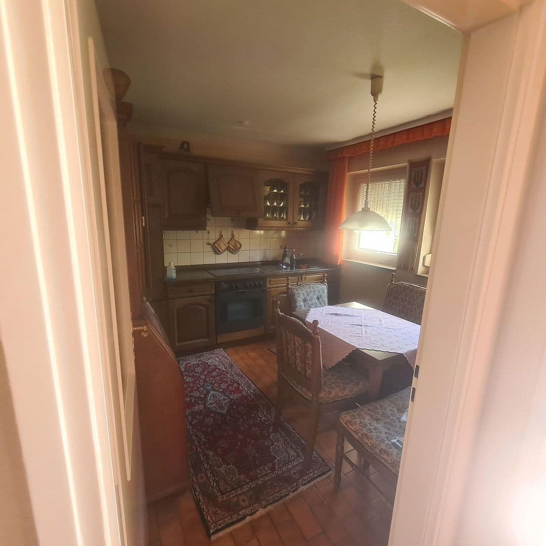 Predaj domu 106 m², pozemek 160 m², Dinkelsbühlerstr.29, Reutlingen, Bádensko-Wurttembersko Predaj domu 106 m², pozemek 160 m², Dinkelsbühlerstr.29, Reutlingen, Bádensko-Wurttembersko