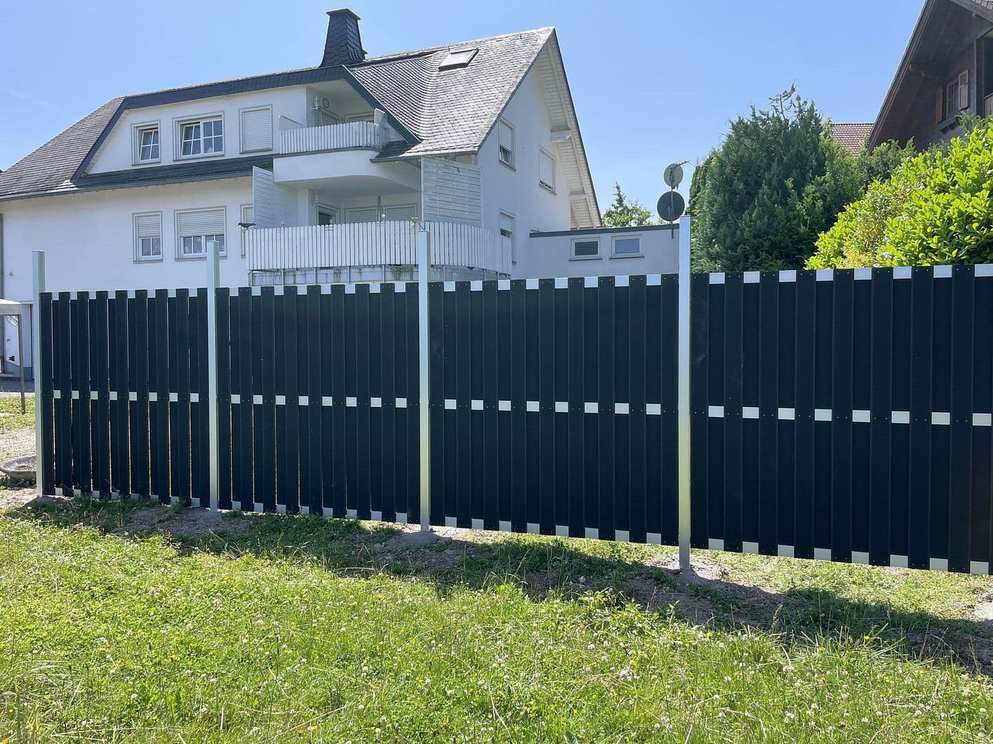 Prenájom bytu 4-izbový 165 m², Wincheringen, Porýnie-Falcko Prenájom bytu 4-izbový 165 m², Wincheringen, Porýnie-Falcko