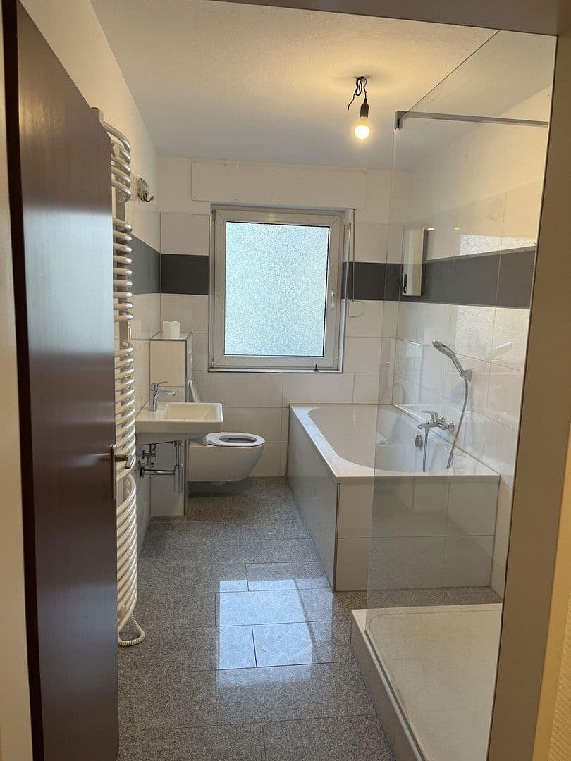 Prenájom bytu 2-izbový 72 m², Buddestraße 14, Essen, Severné Porýnie - Westfálsko Prenájom bytu 2-izbový 72 m², Buddestraße 14, Essen, Severné Porýnie - Westfálsko