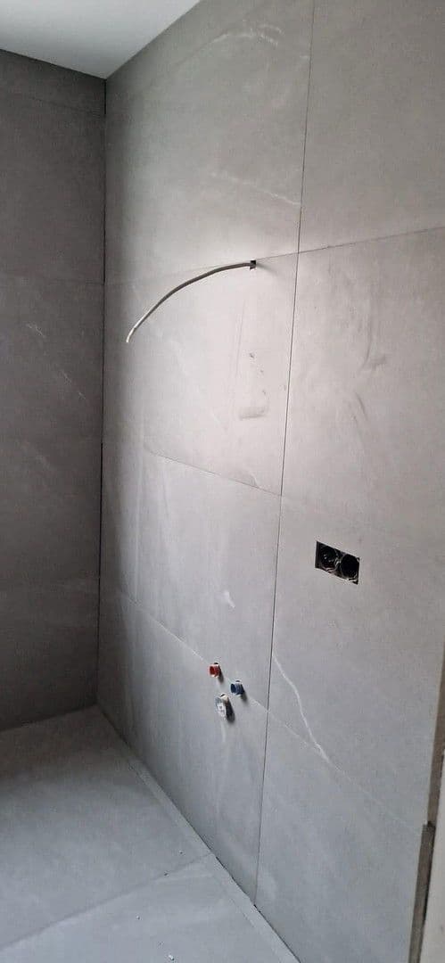 Predaj domu 198 m², pozemek 380 m², Bad Wildbad, Bádensko-Wurttembersko Predaj domu 198 m², pozemek 380 m², Bad Wildbad, Bádensko-Wurttembersko