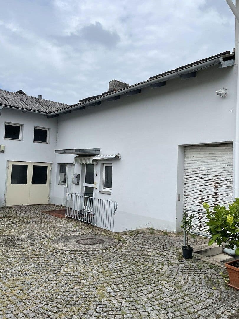 Predaj domu 251 m², pozemek 726 m², Achern, Bádensko-Wurttembersko Predaj domu 251 m², pozemek 726 m², Achern, Bádensko-Wurttembersko