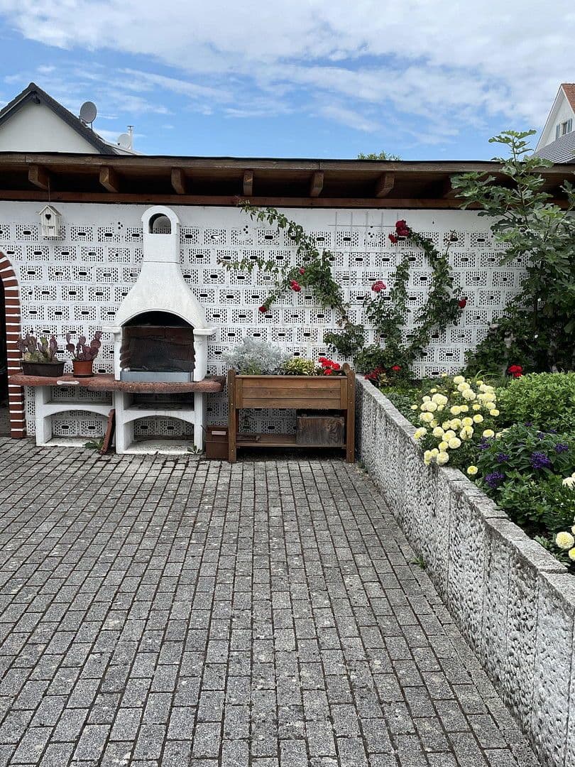 Predaj domu 251 m², pozemek 726 m², Achern, Bádensko-Wurttembersko Predaj domu 251 m², pozemek 726 m², Achern, Bádensko-Wurttembersko