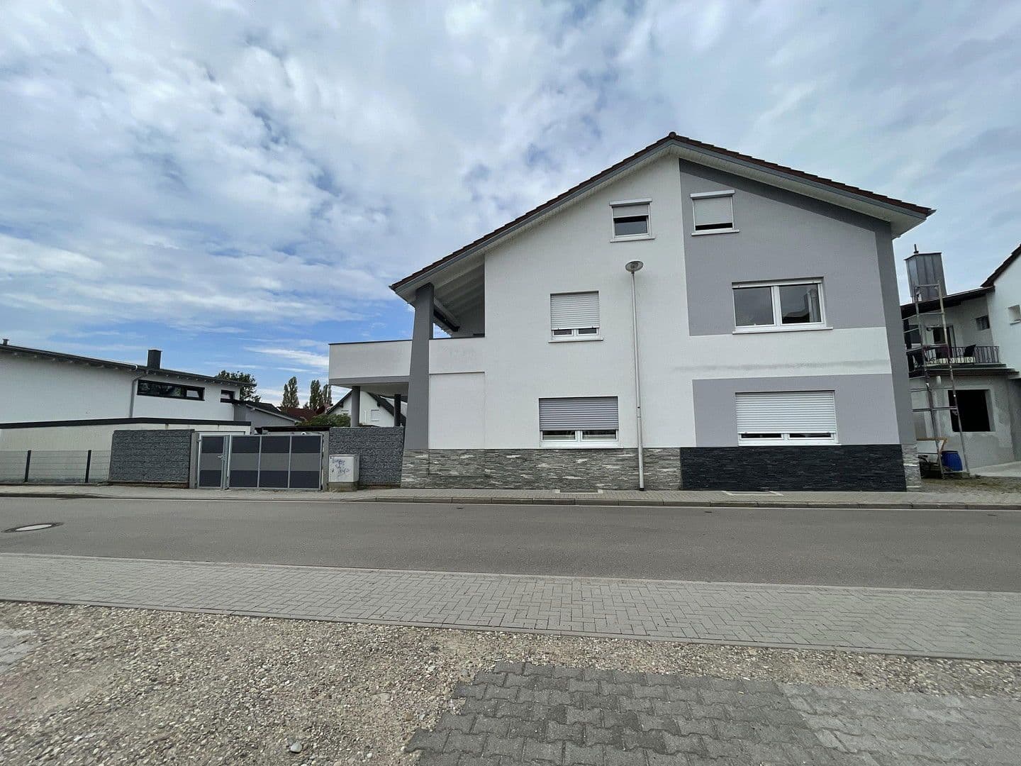 Predaj domu 251 m², pozemek 726 m², Achern, Bádensko-Wurttembersko Predaj domu 251 m², pozemek 726 m², Achern, Bádensko-Wurttembersko