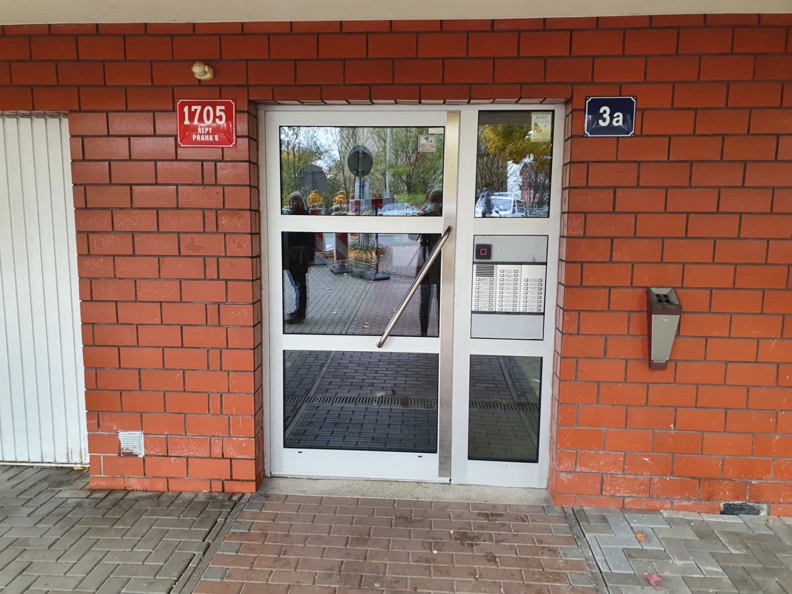 Prenájom garáže 18 m², Skuteckého, Praha, Praha Prenájom garáže 18 m², Skuteckého, Praha, Praha