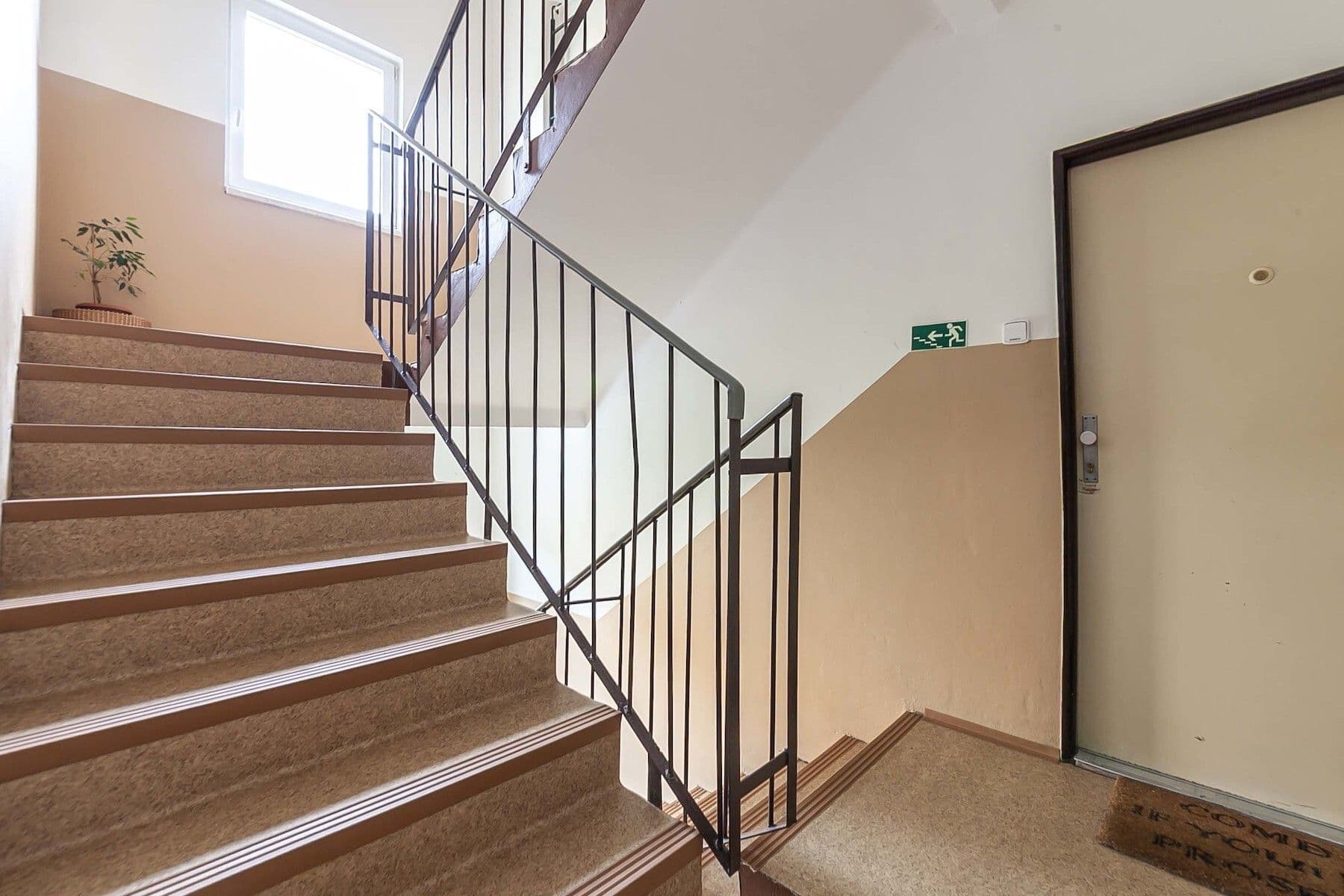 Predaj bytu 3-izbový 70 m², 1. máje, Uhlířské Janovice, Středočeský kraj Predaj bytu 3-izbový 70 m², 1. máje, Uhlířské Janovice, Středočeský kraj