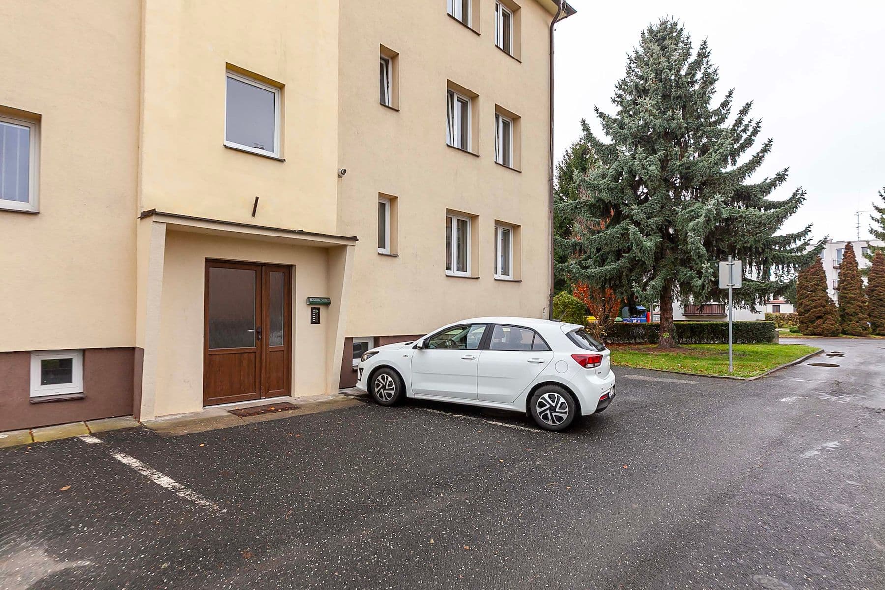 Predaj bytu 3-izbový 70 m², 1. máje, Uhlířské Janovice, Středočeský kraj Predaj bytu 3-izbový 70 m², 1. máje, Uhlířské Janovice, Středočeský kraj