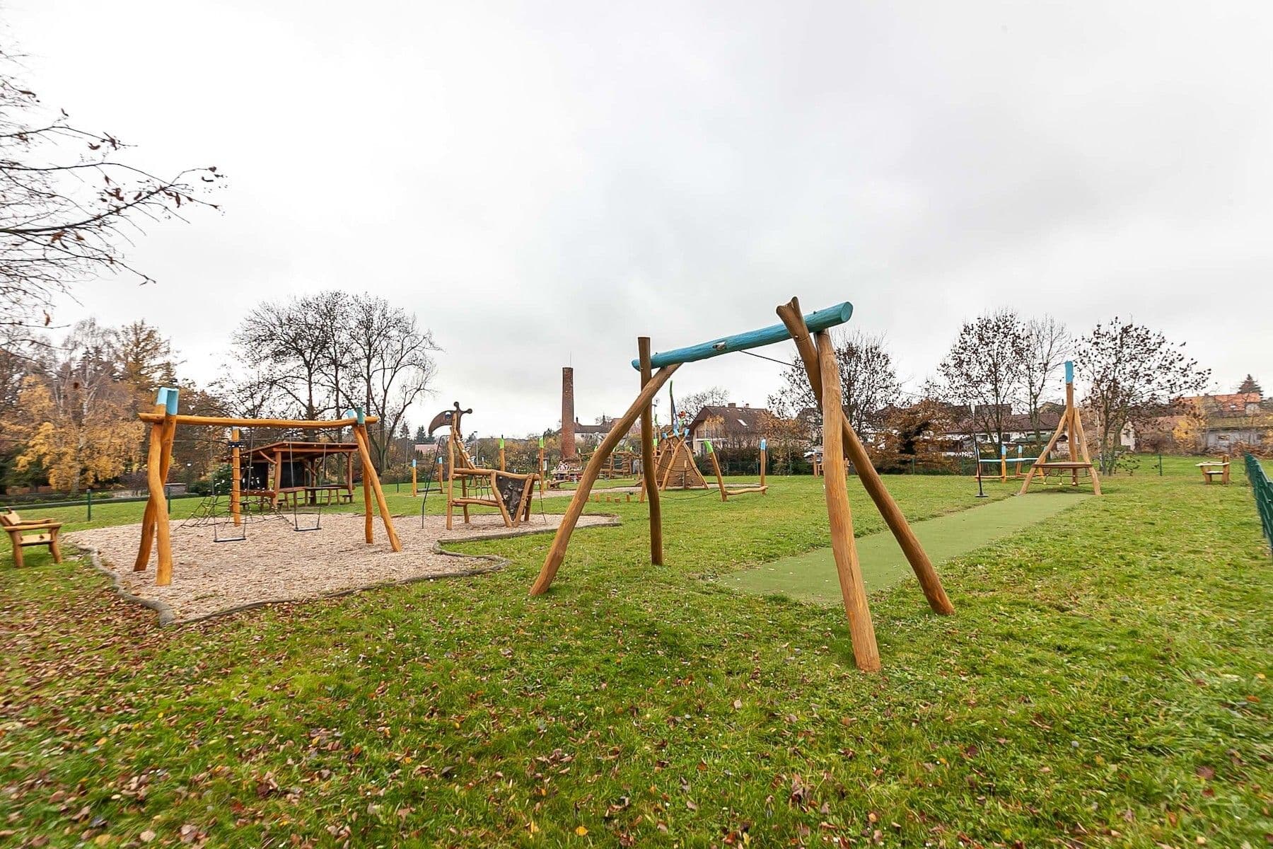 Predaj bytu 3-izbový 70 m², 1. máje, Uhlířské Janovice, Středočeský kraj Predaj bytu 3-izbový 70 m², 1. máje, Uhlířské Janovice, Středočeský kraj