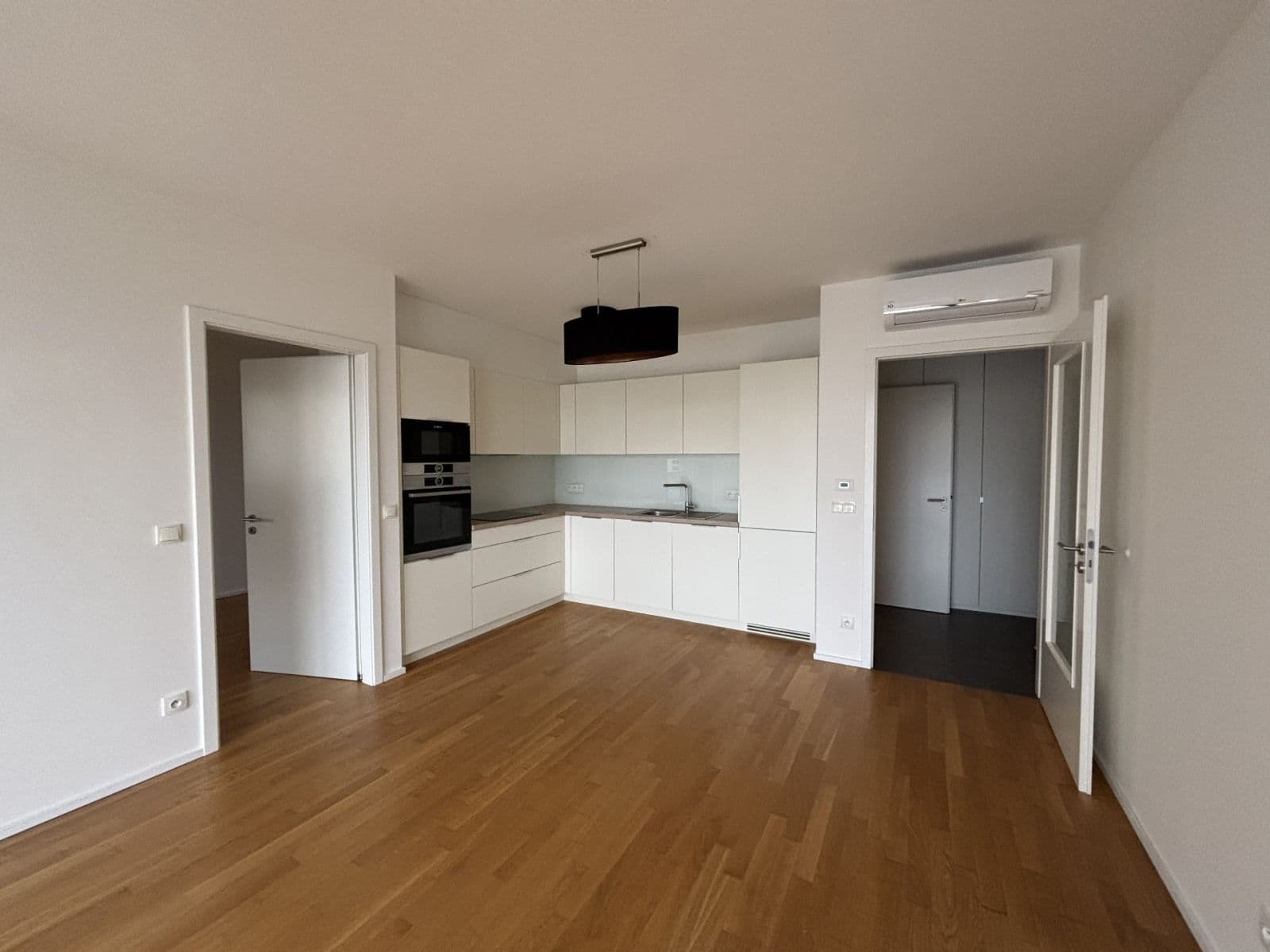 Prenájom bytu 2-izbový 67 m², Čumpelíkova, Praha, Praha Prenájom bytu 2-izbový 67 m², Čumpelíkova, Praha, Praha
