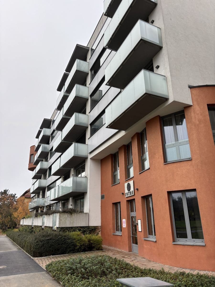 Prenájom bytu 2-izbový 67 m², Čumpelíkova, Praha, Praha Prenájom bytu 2-izbový 67 m², Čumpelíkova, Praha, Praha