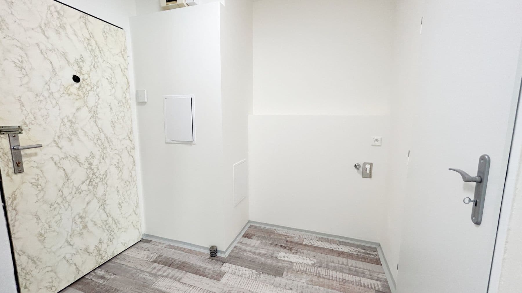 Prenájom bytu 3-izbový 69 m², náměstí Sítná, Kladno, Středočeský kraj Prenájom bytu 3-izbový 69 m², náměstí Sítná, Kladno, Středočeský kraj