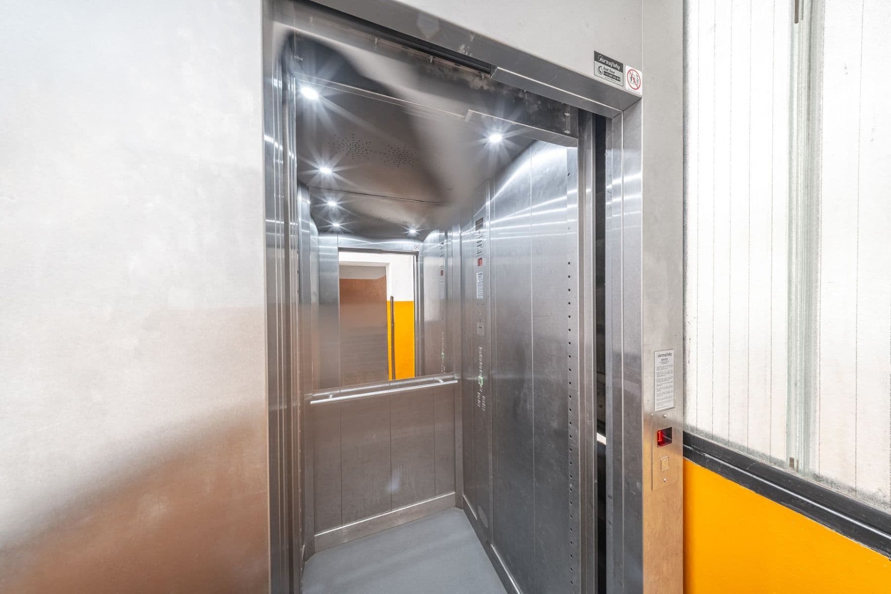 Predaj bytu 3-izbový 139 m², Mělnická, Praha, Praha Predaj bytu 3-izbový 139 m², Mělnická, Praha, Praha