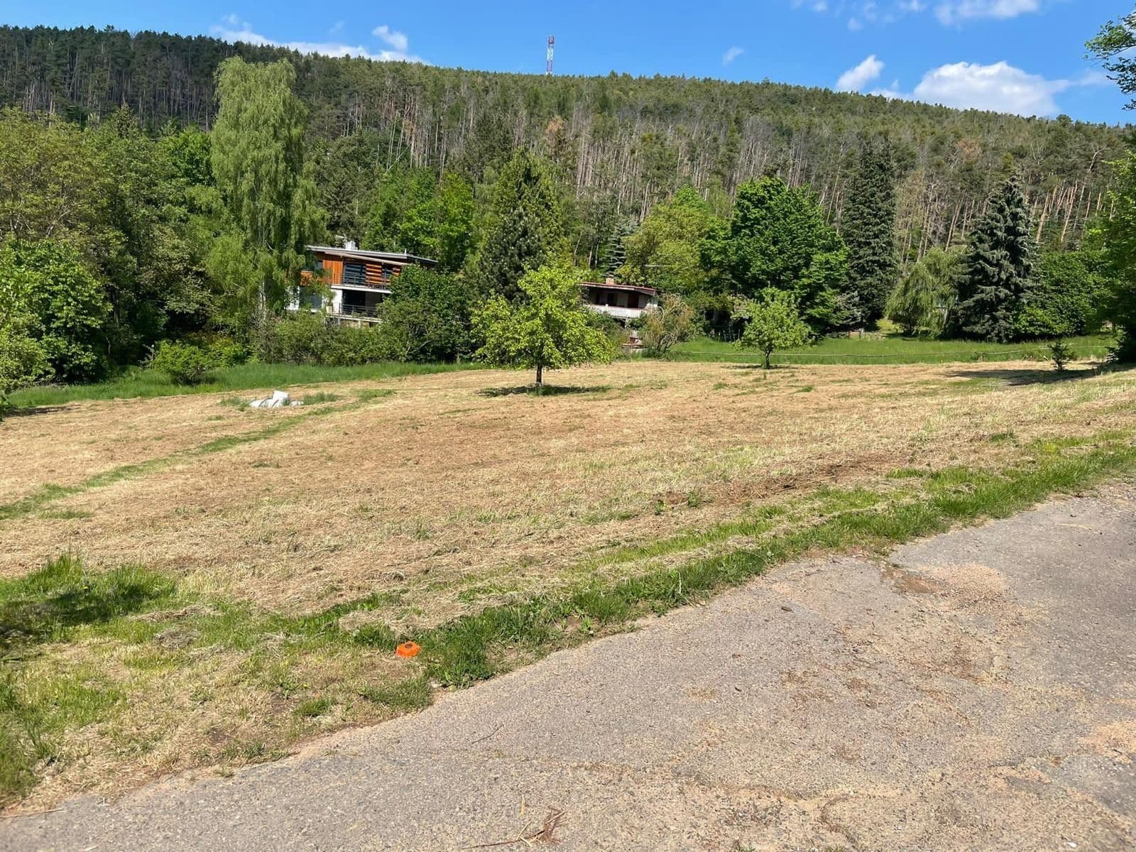 Predaj rekreačného objektu 57 m², pozemek 500 m², Milešov, Středočeský kraj Predaj rekreačného objektu 57 m², pozemek 500 m², Milešov, Středočeský kraj