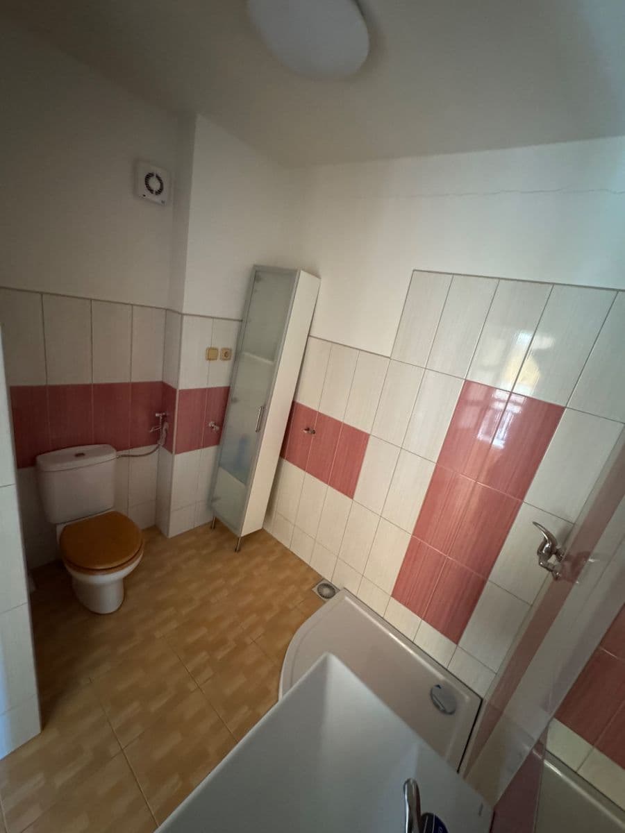 Predaj domu 88 m², pozemek 180 m², Rybářská, Ivančice, Jihomoravský kraj Predaj domu 88 m², pozemek 180 m², Rybářská, Ivančice, Jihomoravský kraj