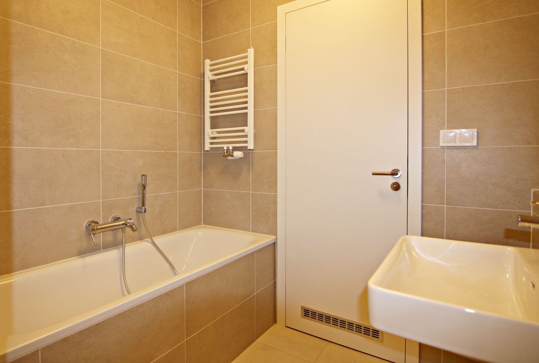 Prenájom bytu 2-izbový 65 m², U Červeného mlýna, Brno, Jihomoravský kraj Prenájom bytu 2-izbový 65 m², U Červeného mlýna, Brno, Jihomoravský kraj