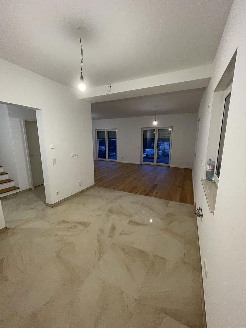 Prenájom domu 130 m², pozemek 300 m², Burgundstraße 22, Ludwigsfelde, Brandenbursko Prenájom domu 130 m², pozemek 300 m², Burgundstraße 22, Ludwigsfelde, Brandenbursko