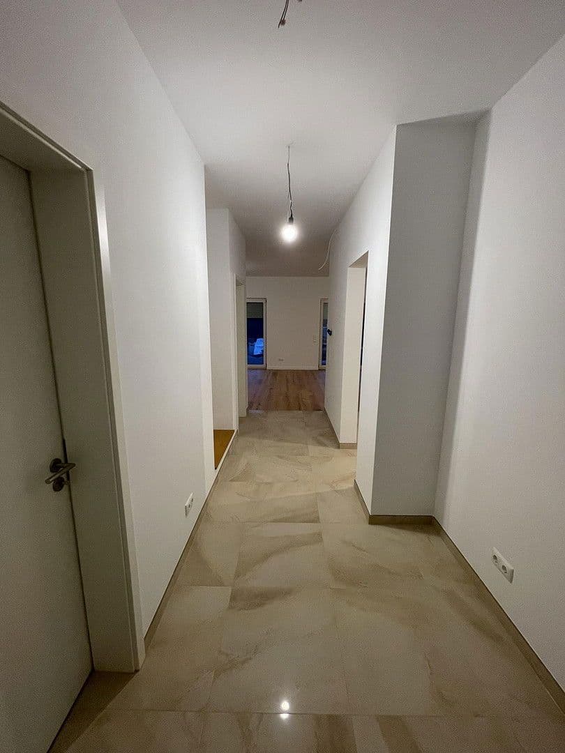 Prenájom domu 130 m², pozemek 300 m², Burgundstraße 22, Ludwigsfelde, Brandenbursko Prenájom domu 130 m², pozemek 300 m², Burgundstraße 22, Ludwigsfelde, Brandenbursko