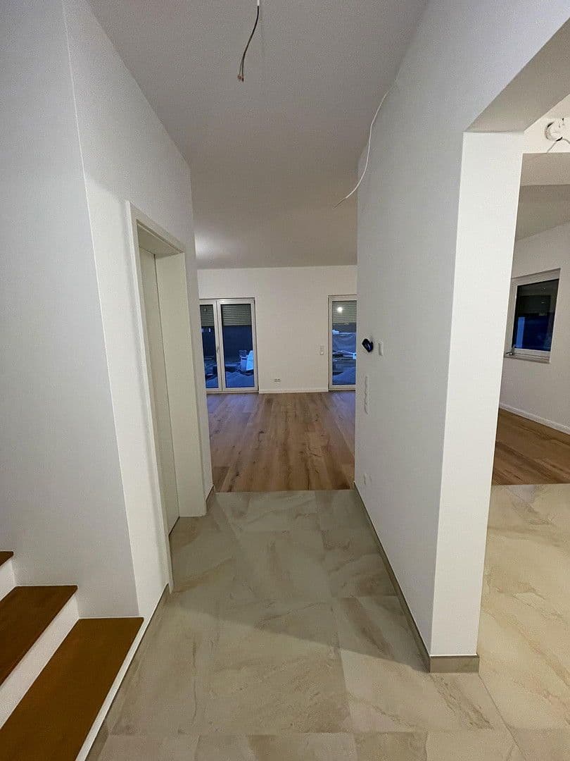 Prenájom domu 130 m², pozemek 300 m², Burgundstraße 22, Ludwigsfelde, Brandenbursko Prenájom domu 130 m², pozemek 300 m², Burgundstraße 22, Ludwigsfelde, Brandenbursko