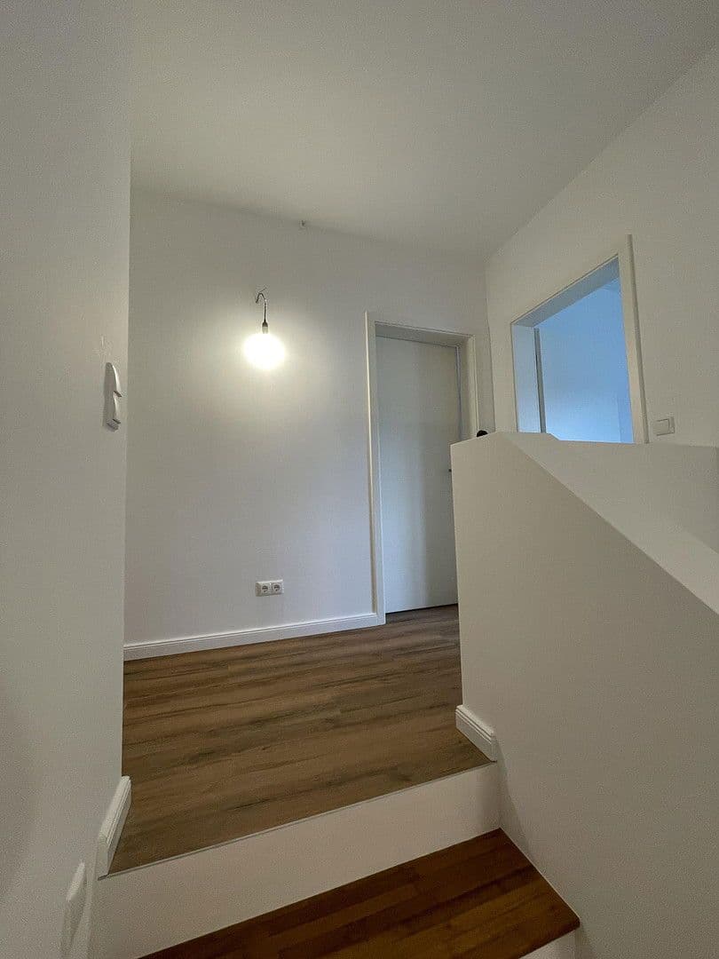 Prenájom domu 130 m², pozemek 300 m², Burgundstraße 22, Ludwigsfelde, Brandenbursko Prenájom domu 130 m², pozemek 300 m², Burgundstraße 22, Ludwigsfelde, Brandenbursko