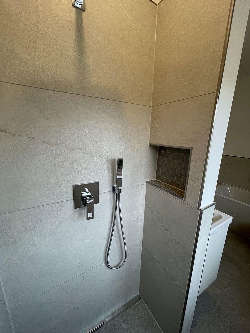 Prenájom domu 130 m², pozemek 300 m², Burgundstraße 22, Ludwigsfelde, Brandenbursko Prenájom domu 130 m², pozemek 300 m², Burgundstraße 22, Ludwigsfelde, Brandenbursko