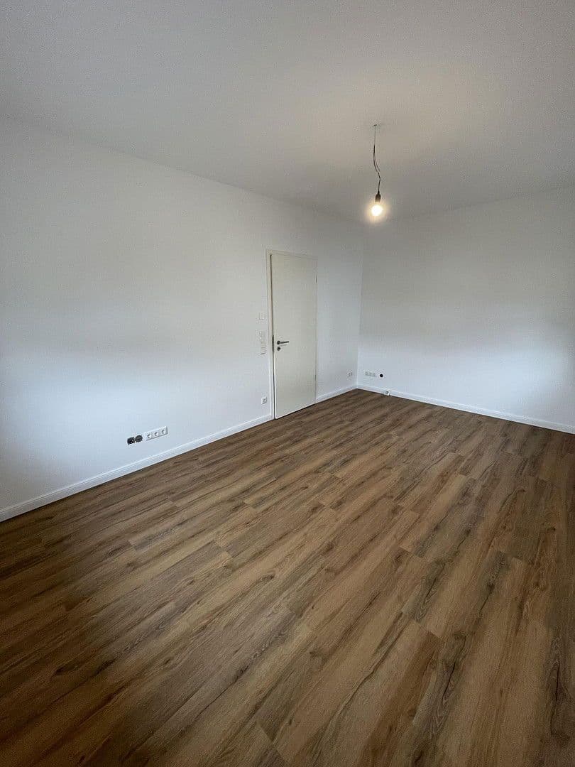 Prenájom domu 130 m², pozemek 300 m², Burgundstraße 22, Ludwigsfelde, Brandenbursko Prenájom domu 130 m², pozemek 300 m², Burgundstraße 22, Ludwigsfelde, Brandenbursko