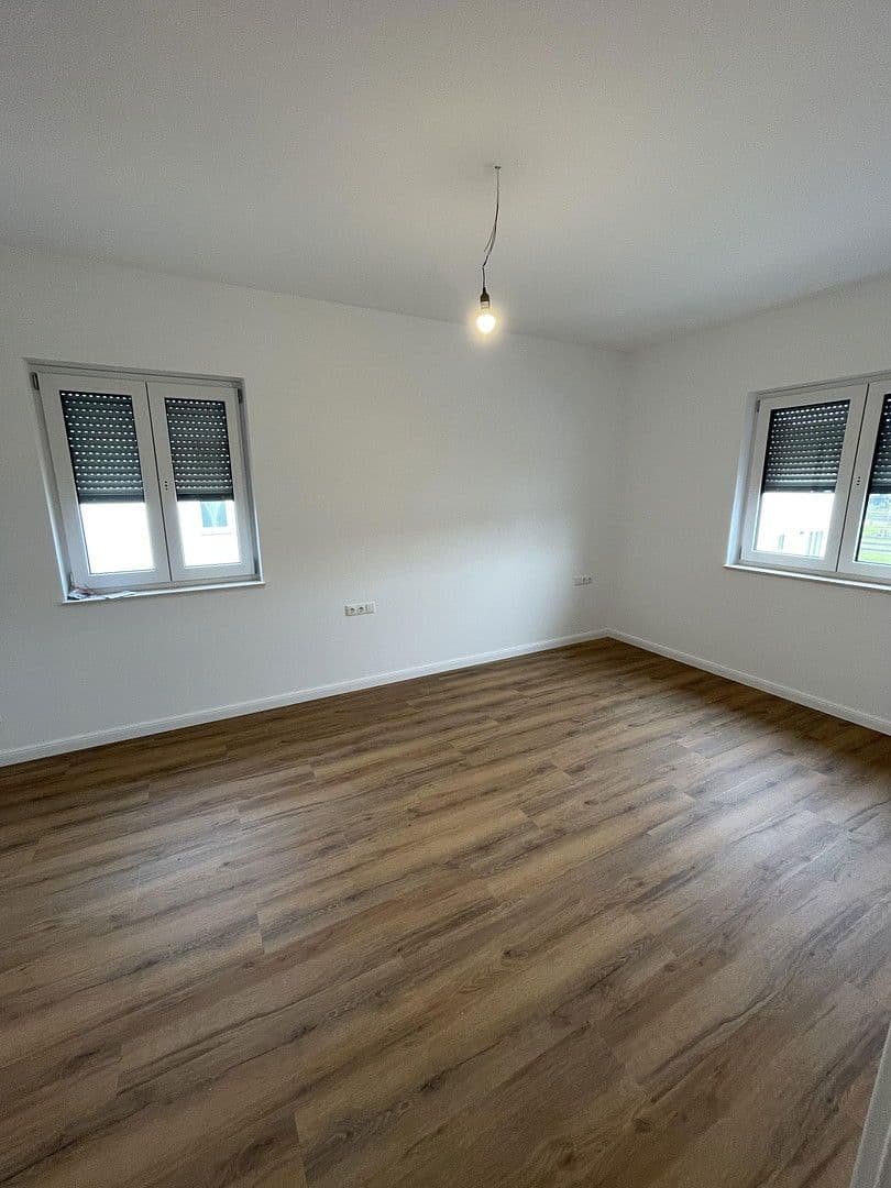 Prenájom domu 130 m², pozemek 300 m², Burgundstraße 22, Ludwigsfelde, Brandenbursko Prenájom domu 130 m², pozemek 300 m², Burgundstraße 22, Ludwigsfelde, Brandenbursko
