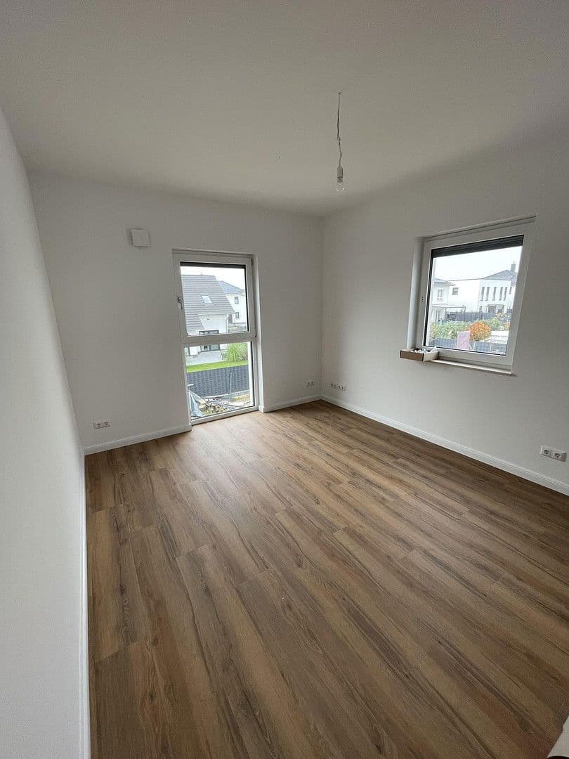 Prenájom domu 130 m², pozemek 300 m², Burgundstraße 22, Ludwigsfelde, Brandenbursko Prenájom domu 130 m², pozemek 300 m², Burgundstraße 22, Ludwigsfelde, Brandenbursko