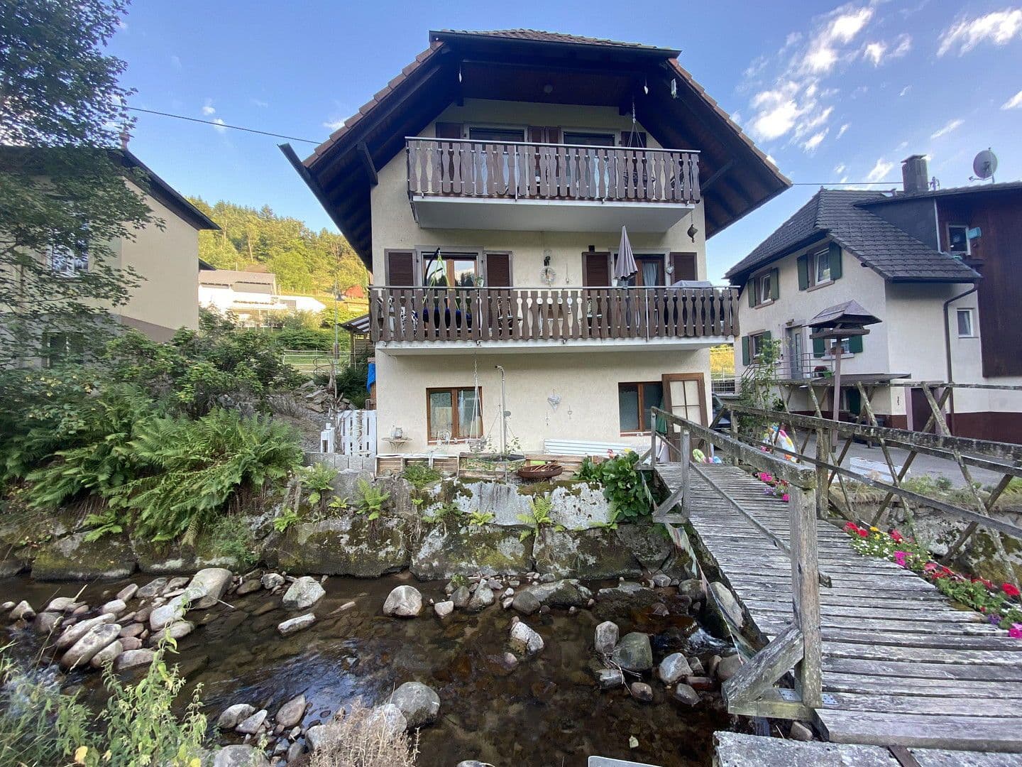 Predaj domu 180 m², pozemek 1.279 m², Malsburg-Marzell, Bádensko-Wurttembersko Predaj domu 180 m², pozemek 1.279 m², Malsburg-Marzell, Bádensko-Wurttembersko